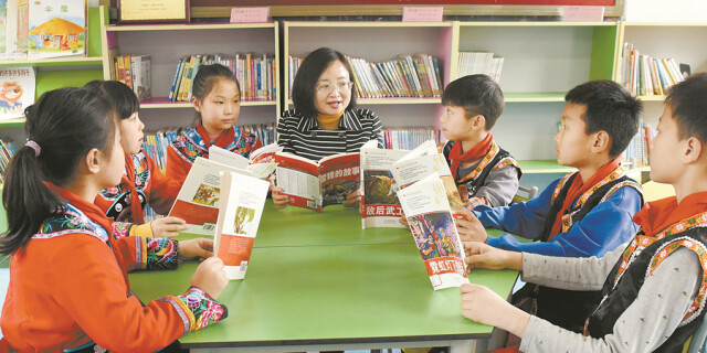 讲读红色故事 传承红色基因