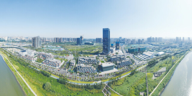 【金秋硕果这一年】最是一年好光景 芙蓉国里尽朝晖