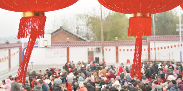 同品百家宴 共沐邻里情