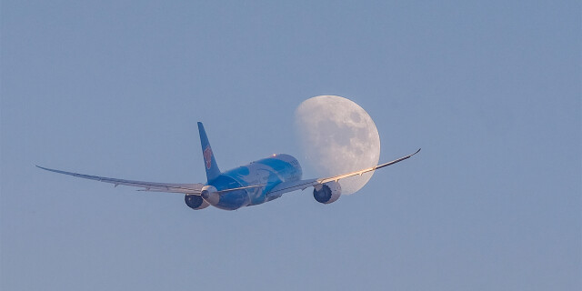 中秋赏月攻略！怎样选座位可在万米高空看圆月