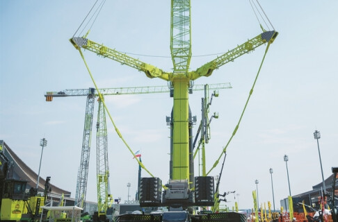 机甲盛宴 蓄势待发