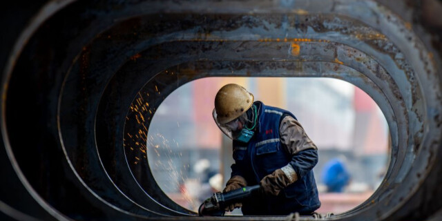 赶制订单忙生产 力争新年“开门红”