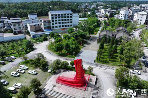 行进中国丨红色沃土“长”出座座“丰碑”