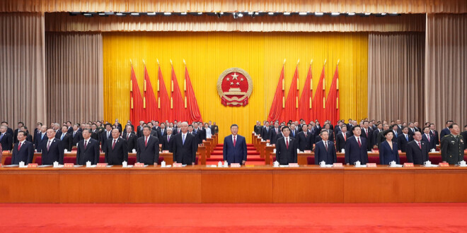 新疆维吾尔自治区成立70周年庆祝大会隆重举行 习近平出席大会