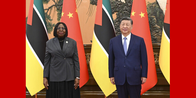 习近平会见莫桑比克总理莱维