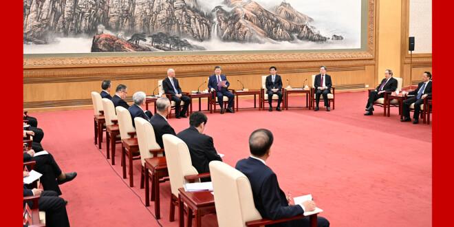 习近平同党外人士共迎新春