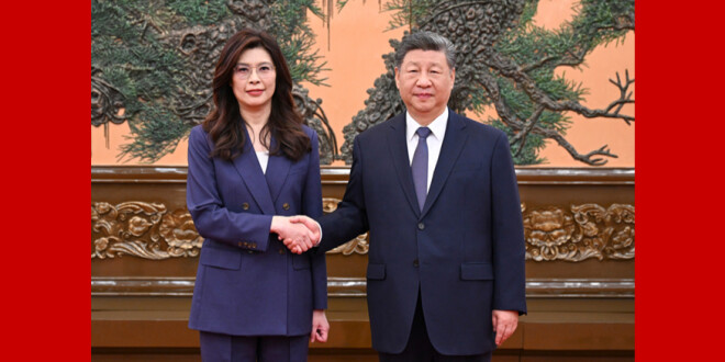 习近平总书记会见中国国民党主席郑丽文