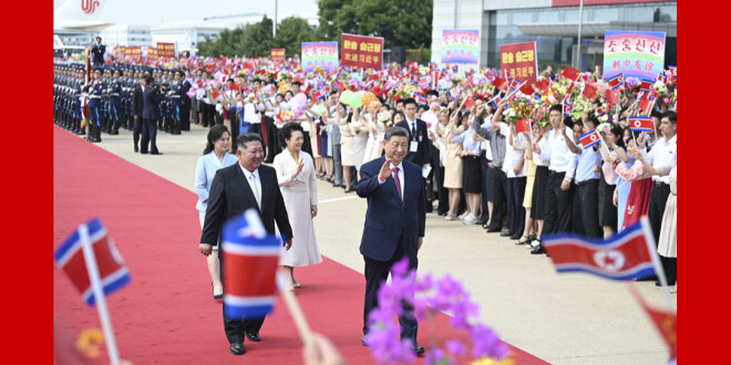 习近平出席金正恩举行的欢送仪式