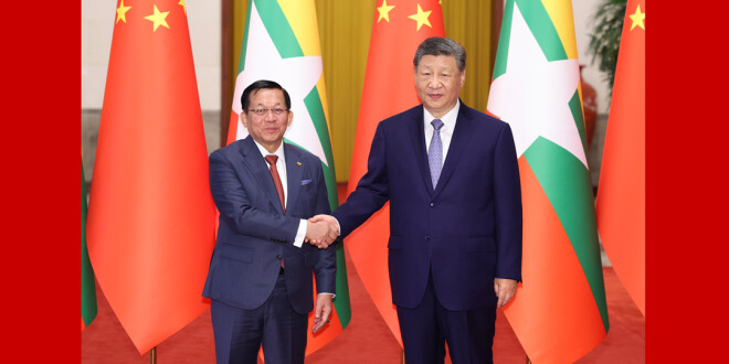 习近平同缅甸总统敏昂莱会谈