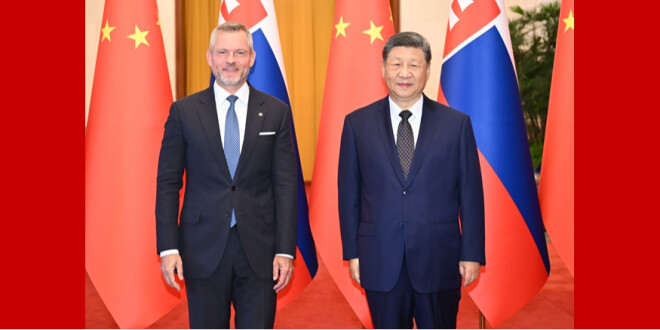 习近平同斯洛伐克总统佩列格里尼会谈