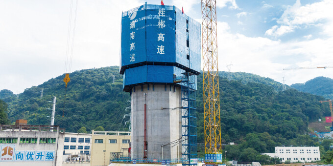 桂郴高速小东江特大桥加速建设
