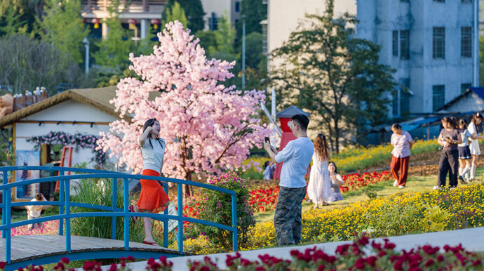 城市花园秋意浓