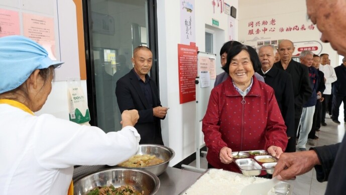 暖心助餐 幸福“食”光