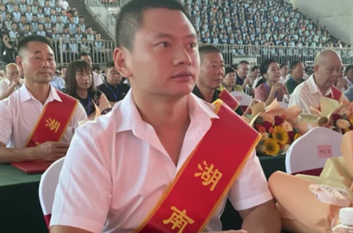  “湖南好人”赖一鸣：带伤逆行，“冰河”救人｜26℃