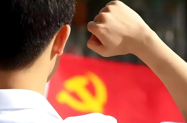 辛小湘丨“着重查处年轻干部腐败”，释放什么信号？