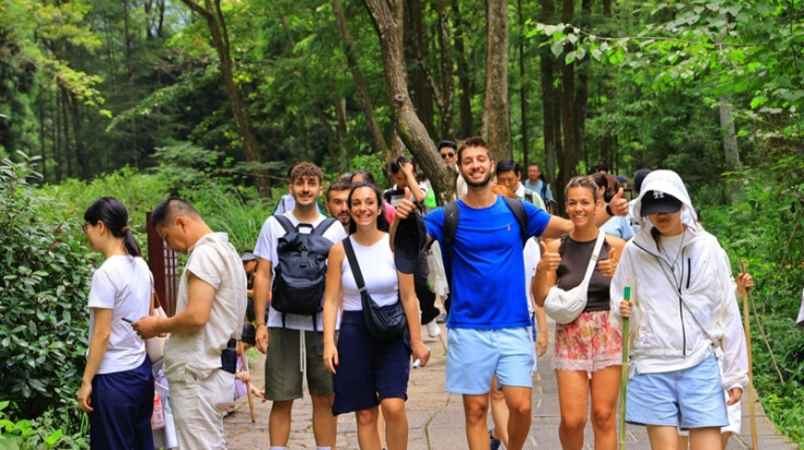 暑期旅游人气旺
