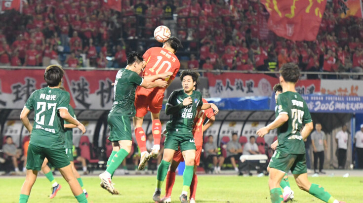  “湘超”第五轮：湘潭队1：1战平益阳队