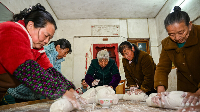 糍粑香里年味浓