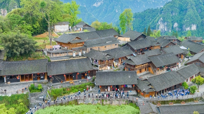 十八洞村旅游旺
