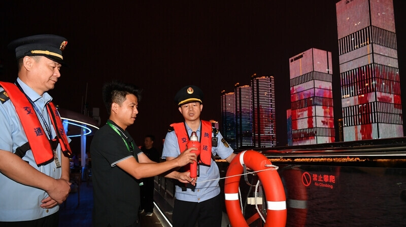 守护湘江夜游平安